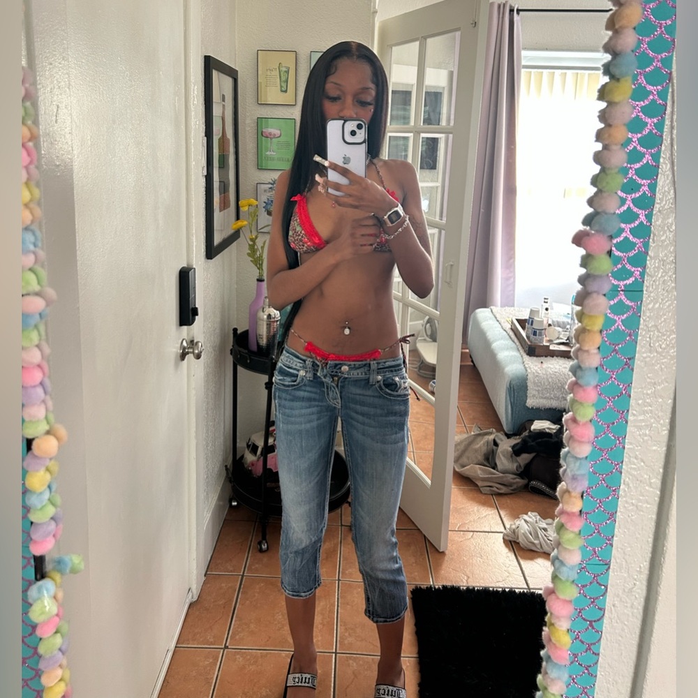 not selling, just shopping 🛍️ 😛